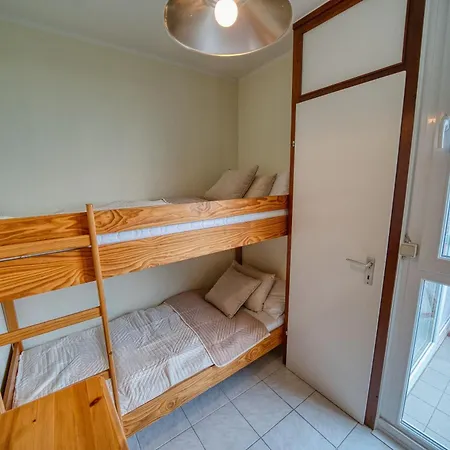 - Haus N, App 0n0812 Appartement *